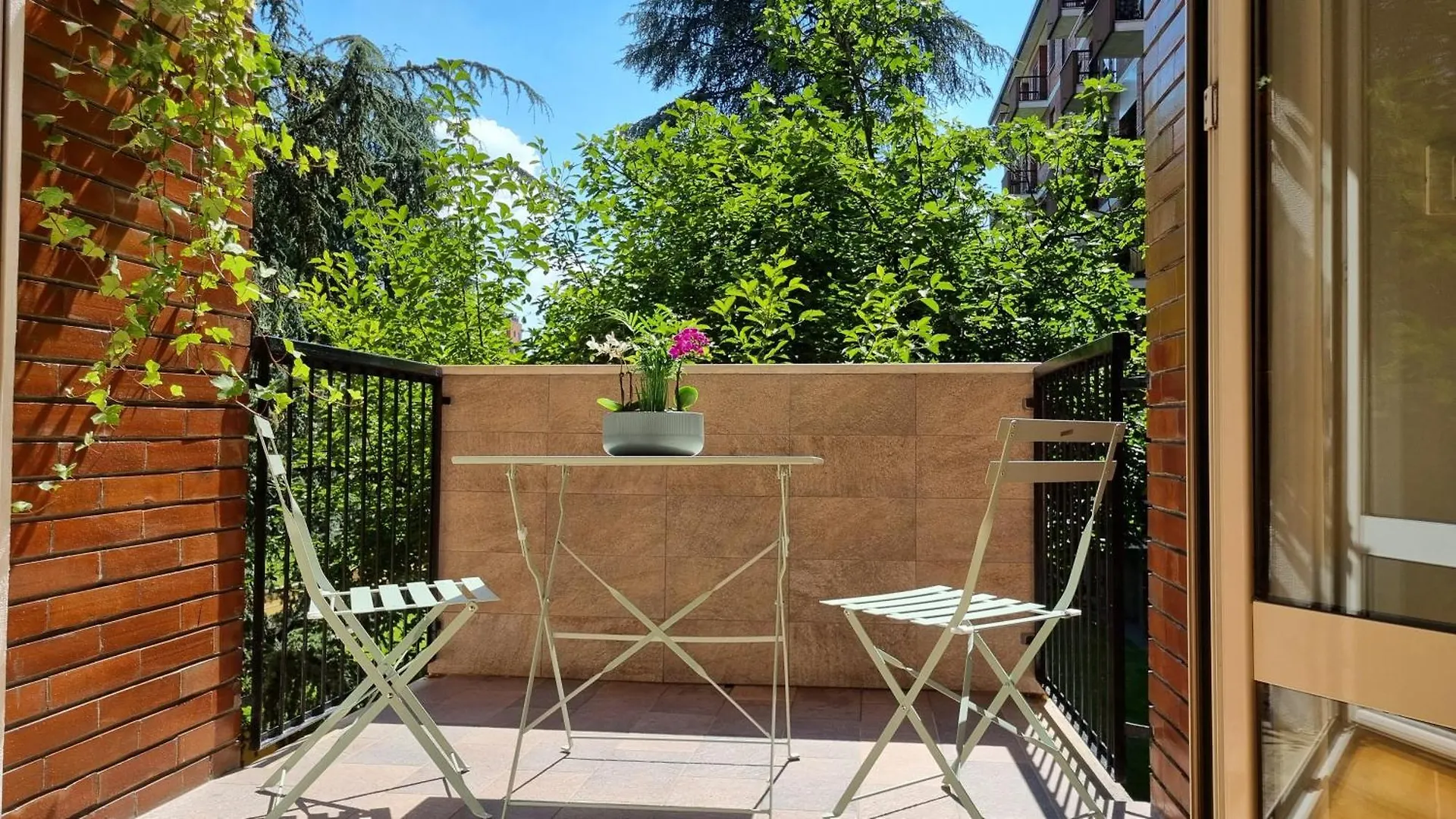 Appartamento Maragda House Linate - Duomo- San Babila Milano Italia