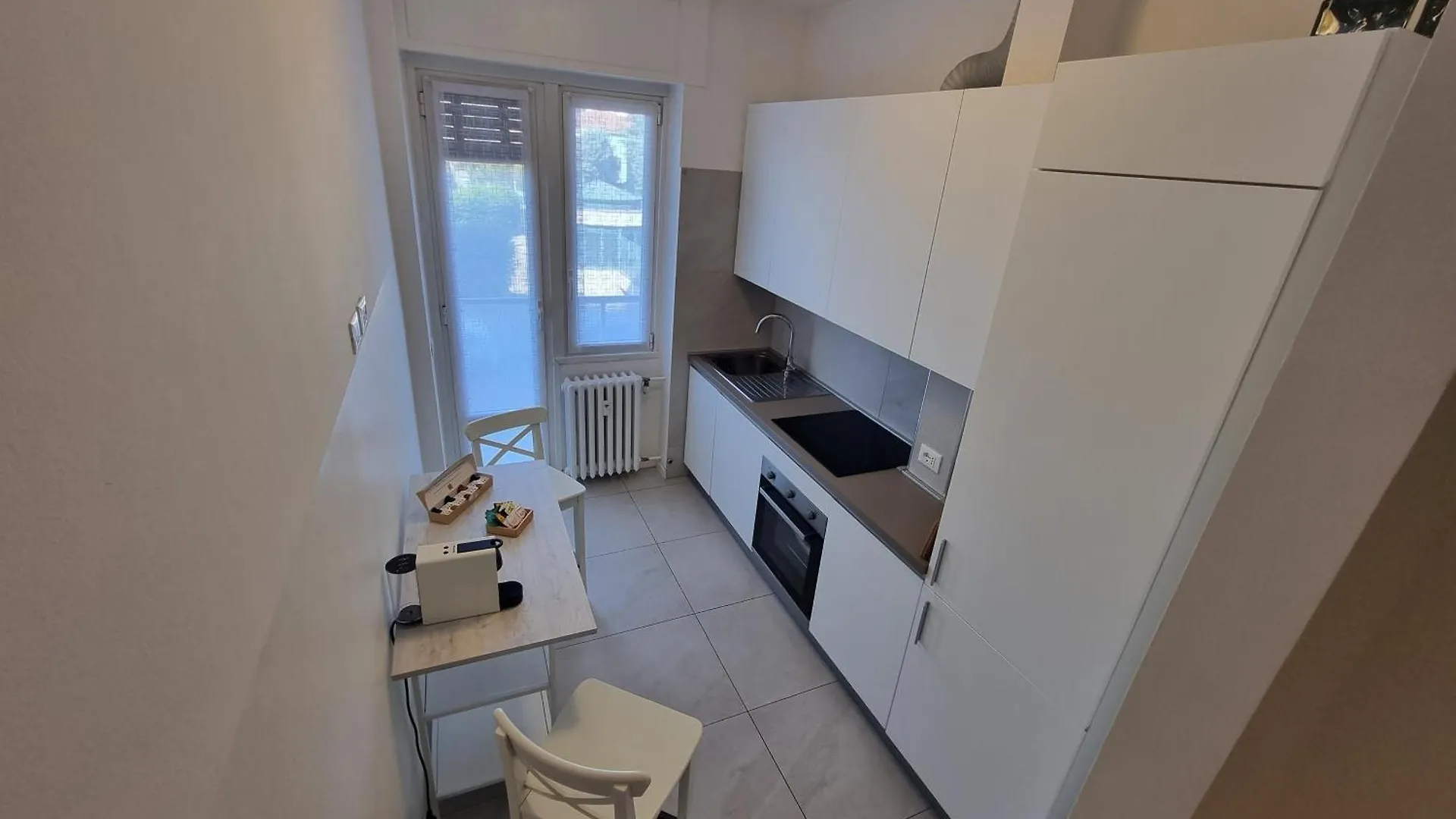 Appartamento Maragda House Linate - Duomo- San Babila Milano Italia